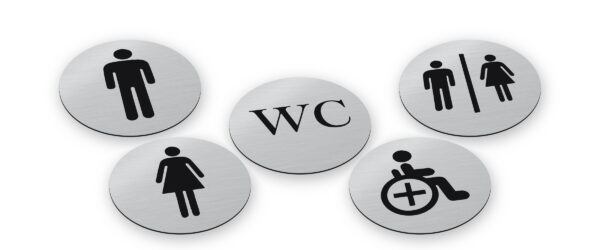 WC Schild in fünf Ausführungen, rund in gebürsteter Silber-Optik mit schwarzer Gravur: Schild „WC“ in der Mitte, daneben Herren, Damen, Herren-und-Damen-Symbol und Rollstuhl-Symbol